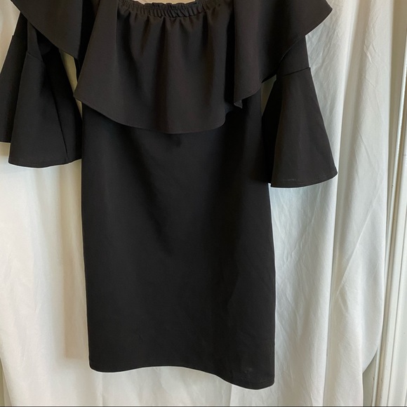 - First Love top with bell sleeves, size XL …fits more like a large - Picture 3 of 5